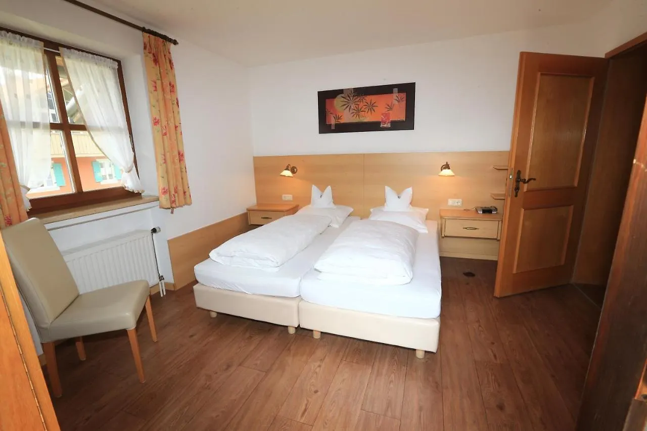 Bed and Breakfast La Locanda Ristorante Pizzeria Garni Ohlstadt